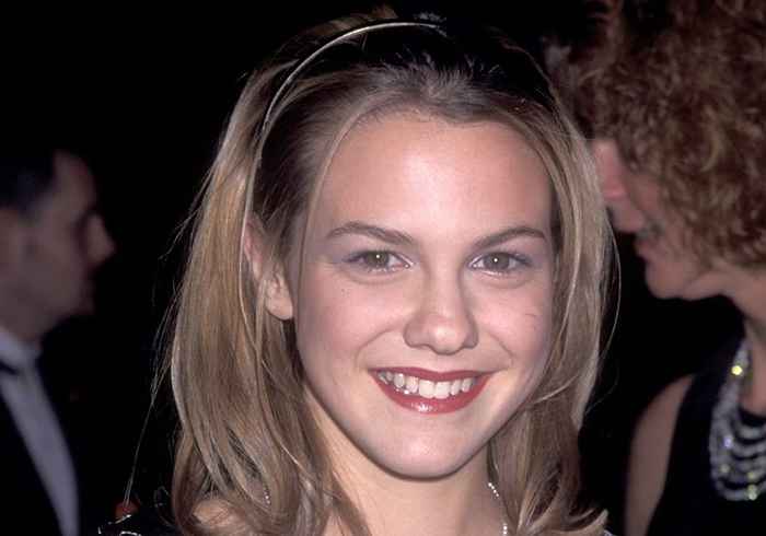 Voir la star de l'enfant des années 90 Larisa Oleynik maintenant à 41