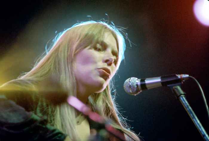 Ver la leyenda popular Joni Mitchell ahora a los 78 años