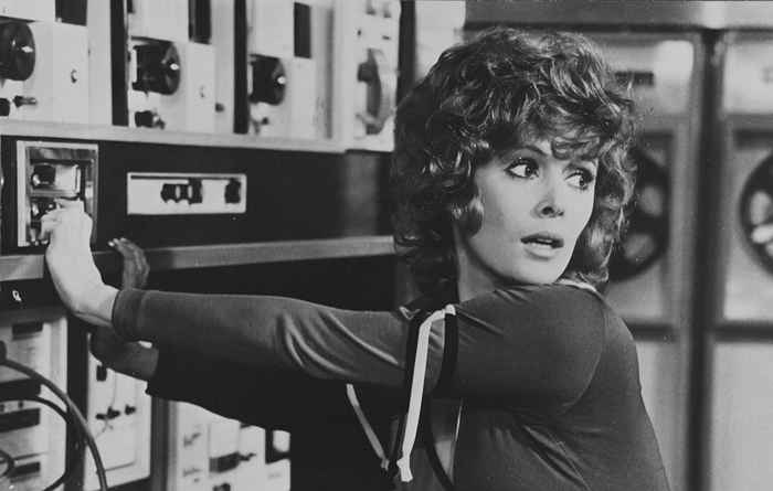 Ver glamoroso ícono de los 70 Jill St. John ahora a los 81