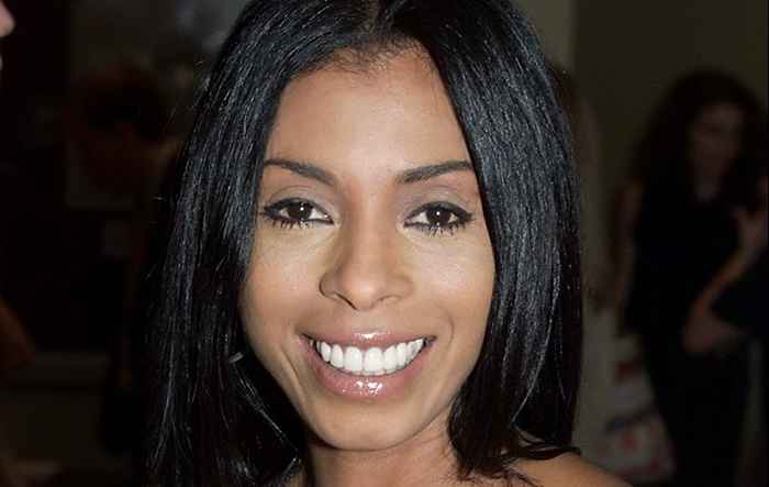 Siehe Newsradio und ER -Star Khandi Alexander jetzt bei 64