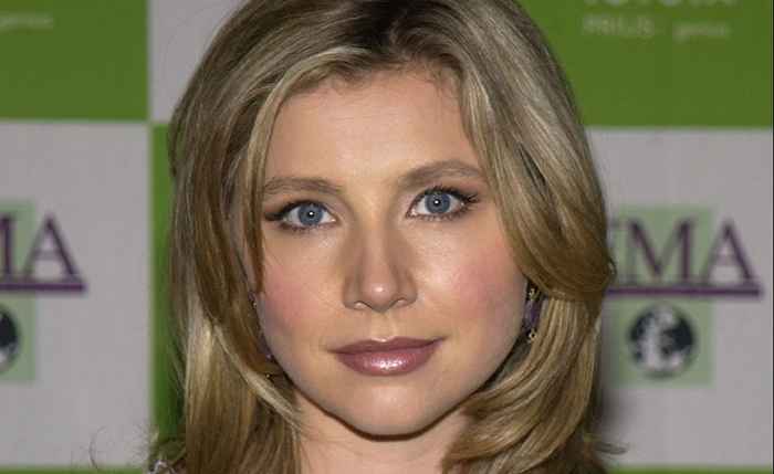 Vedi la star di Roseanne e Scrubs Sarah Chalke ora a 45 anni