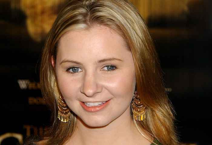 Ela interpretou Lucy Camden no 7º céu. Veja Beverley Mitchell agora aos 41.