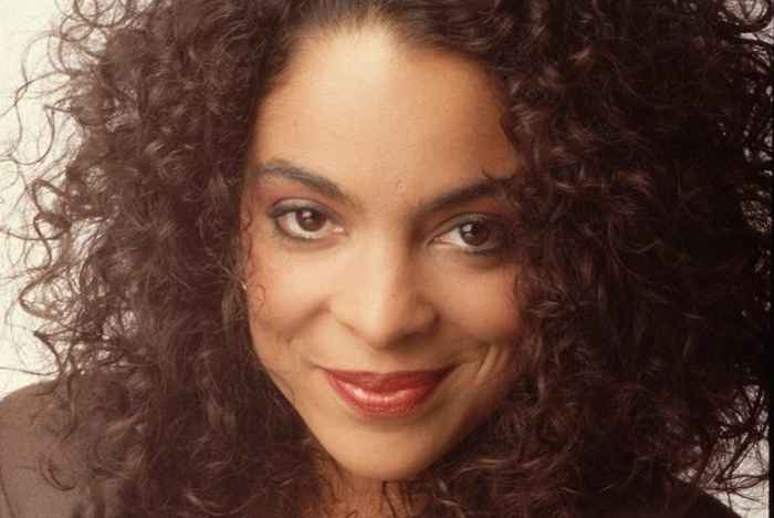 Ha giocato a Whitley in un mondo diverso. Vedi Jasmine Guy ora a 60 anni.