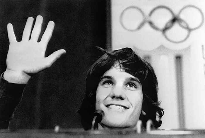 El patinador Eric Heiden ganó 5 medallas de oro, luego se convirtió en médico. Verlo a los 63.