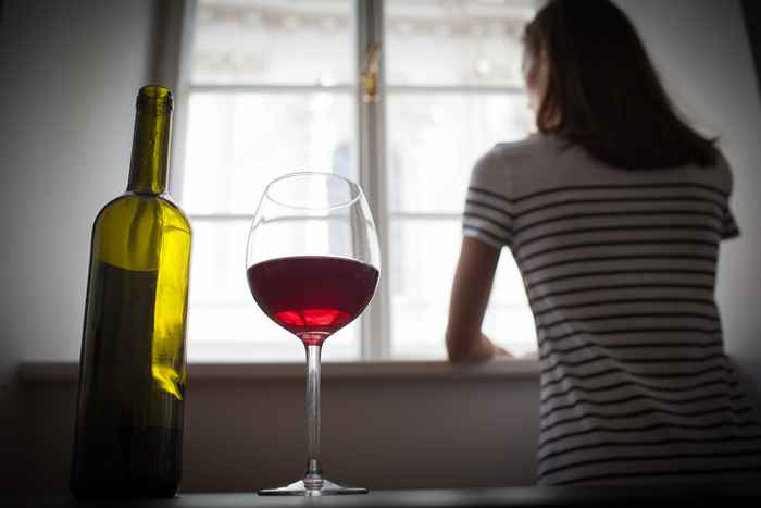 Le moyen le plus simple de réduire la consommation d'alcool, selon les experts