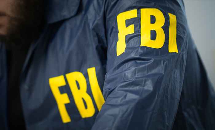 Le FBI alerte tous les Américains pour faire preuve de prudence dans un nouvel avertissement urgent