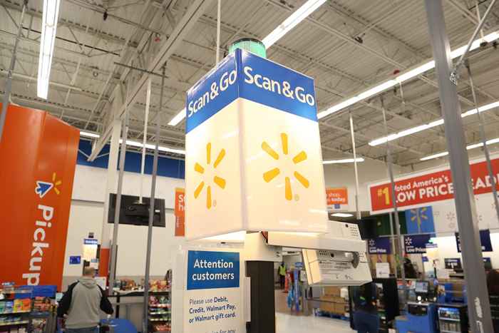 La única razón por la que nunca debe usar el auto-checkout en Walmart, advierte el abogado