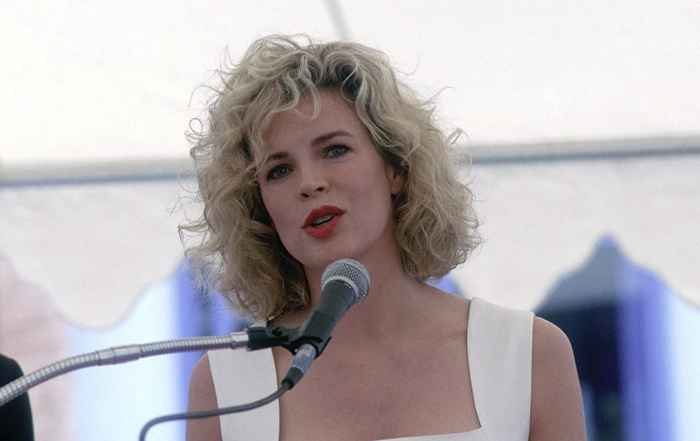 I sintomi della condizione che hanno fatto dimenticare Kim Basinger come guidare