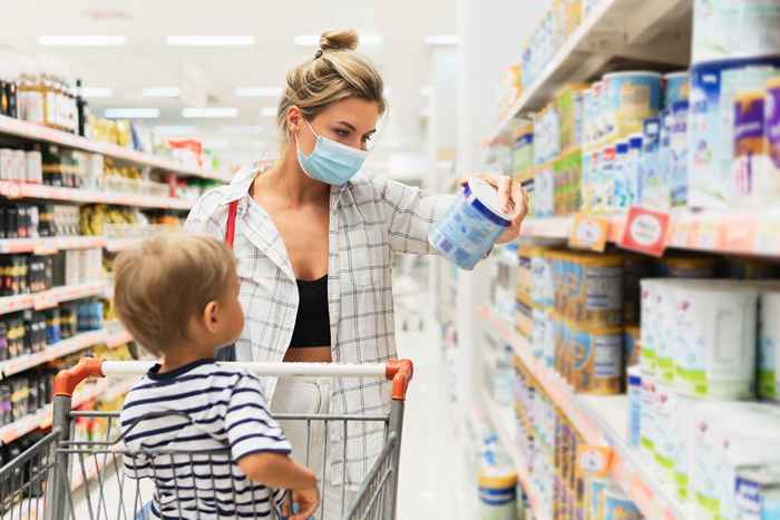 Esto es lo que Walmart, CVS y más están restringiendo la fórmula para bebés ahora