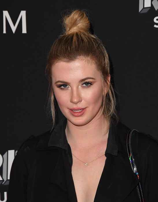 Por qué la hija de Alec Baldwin y Kim Basinger no les habló durante un año