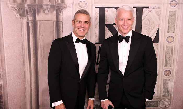 Andy Cohen hat gerade den einen Grund enthüllt, warum er und Anderson Cooper nie datiert wurden