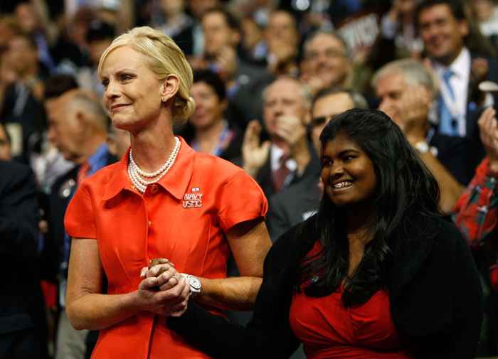 Cindy McCain acaba de dar una rara actualización sobre su hija menor Bridget