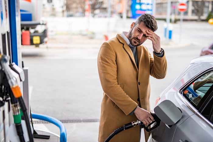 Non riempire il serbatoio del gas senza prima farlo, la polizia ora avverte