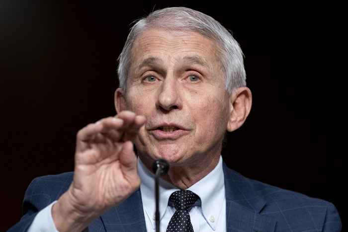 Dr. Fauci vient d'émettre un nouvel avertissement pour les personnes entièrement vaccinées