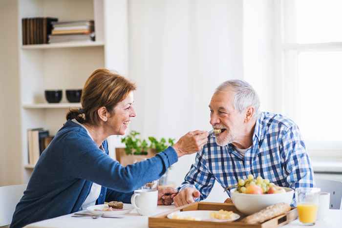 Mangiare questa cosa ogni giorno può proteggerti dall'Alzheimer, dice Study