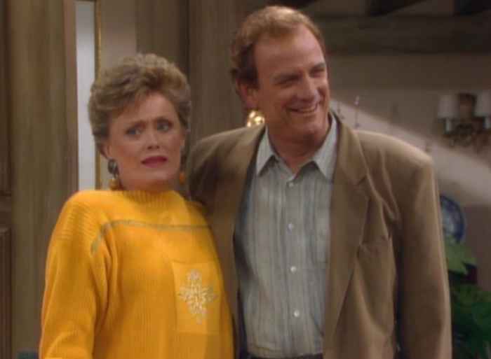 Il a joué le frère gay de Blanche sur les Golden Girls. Voir Monte Markham maintenant.