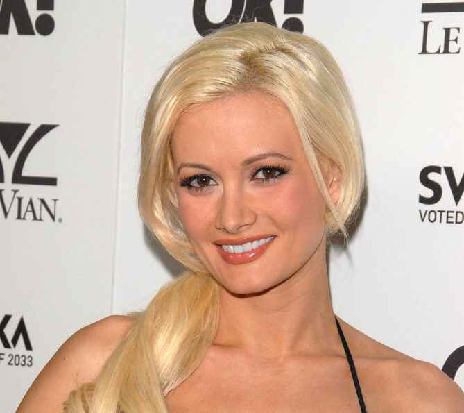 Holly Madison dice que cualquiera que se mudara a la mansión Playboy tuvo que hacer esto