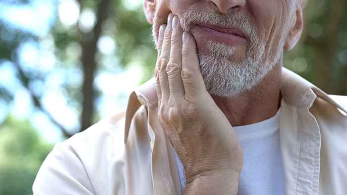 Wenn Sie dies in Ihrem Mund bemerken, kann dies ein frühes Zeichen von Parkinson sein, sagen Experten