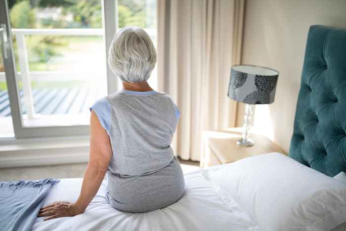 Se hai più di 65 anni, assicurati che il tuo letto non abbia questo, avvertono gli esperti