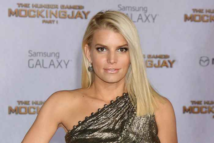 Jessica Simpson mówi, że tabloidy zawstydzające nadwozie sprawiły, że poczułem się jak porażka