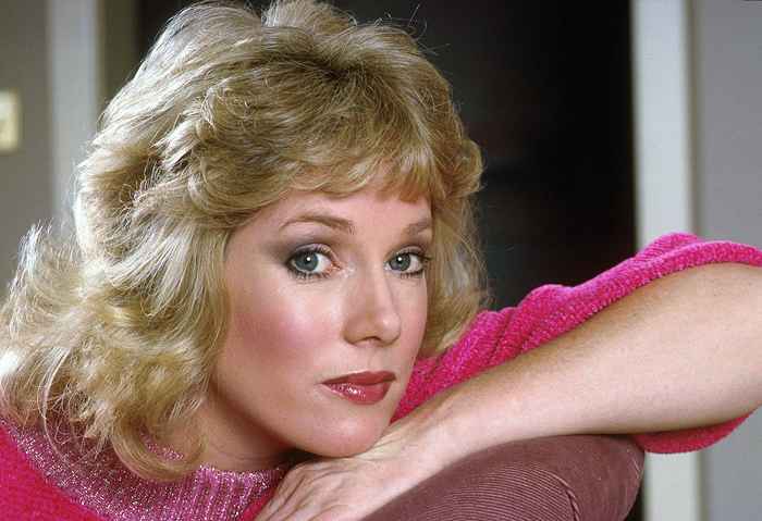 Julia Duffy ha interpretato Stephanie su Newhart. Vederla ora a 70 anni.