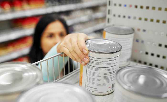 Kroger, Dollar General y otras cadenas están sacando este alimento de los estantes