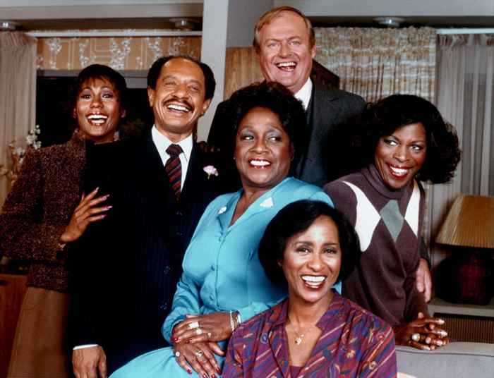 Marla Gibbs a joué Florence sur les Jeffersons. La voir maintenant à 90.