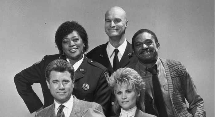 Marsha Warfield a joué Roz sur Night Court. La voir maintenant à 67.