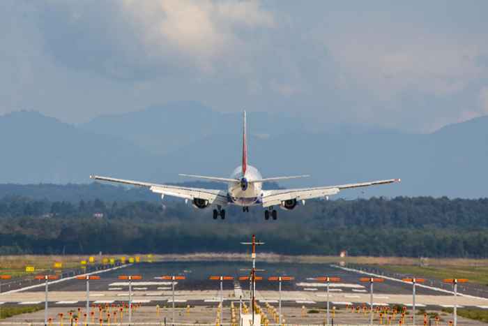 Nunca olvides hacer esto después de que tierras tu vuelo, la azafata advierte