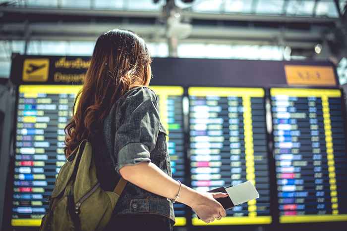 Nunca use este tipo de ropa en un avión, los expertos advierten