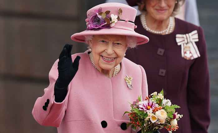 La reine Elizabeth ne fera plus cela seul pour des raisons de santé, disent des sources