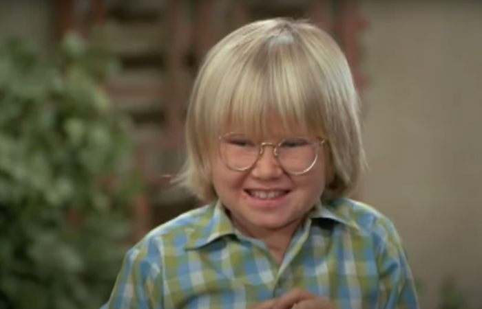 Robbie Rist spielte Cousin Oliver auf dem Brady Bunch. Sehen Sie ihn jetzt bei 57.