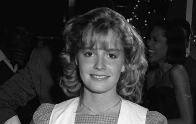 Ver '80S Teen Idol Elisabeth Shue ahora a los 58