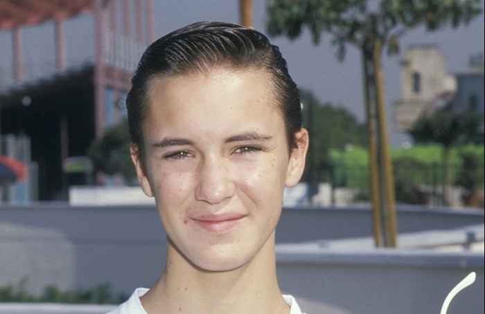 Veja os anos 80 Idol e Star Trek Star Wil Wheaton agora aos 49