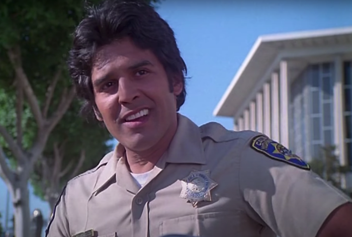 Ver estrella de Chips Erik Estrada, que ahora es un verdadero oficial de policía, a los 72 años