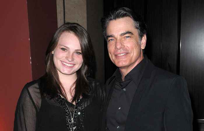 Voir Peter Gallagher et sa fille Kathryn sur le tapis rouge des Tony Awards