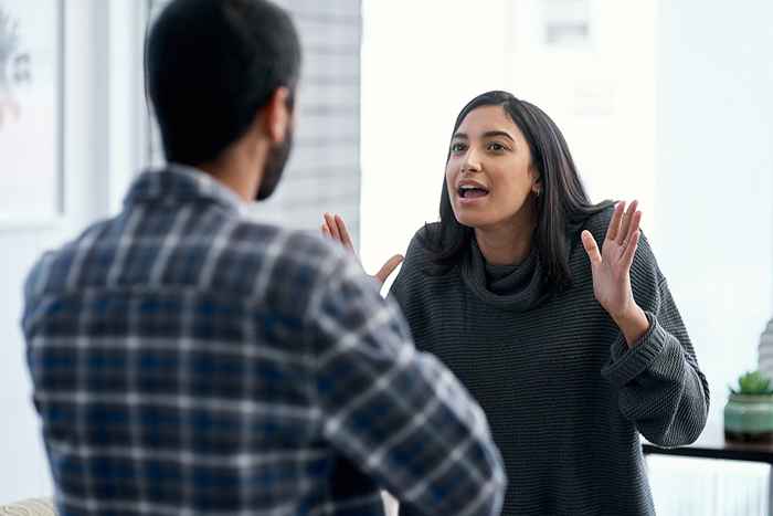 Le signe du zodiaque le plus susceptible de divorcer, selon un astrologue