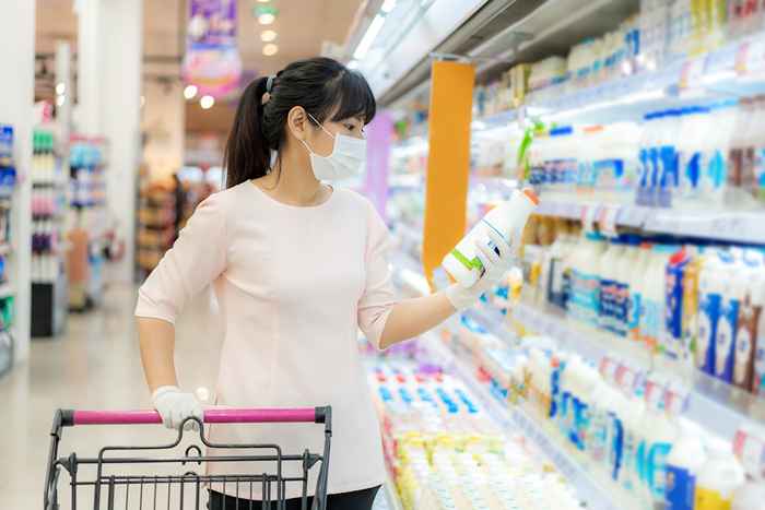 So lange ist es sicher, Milch nach dem Verfallsdatum zu trinken