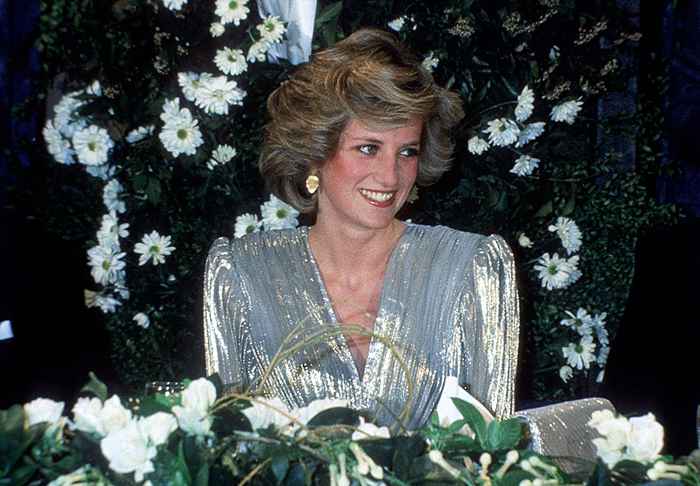 10 foto che catturano perfettamente l'evoluzione dello stile degli anni '80 della Principessa Diana