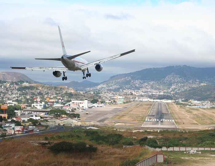 13 gefährlichste Flugbahnen der Welt der Welt