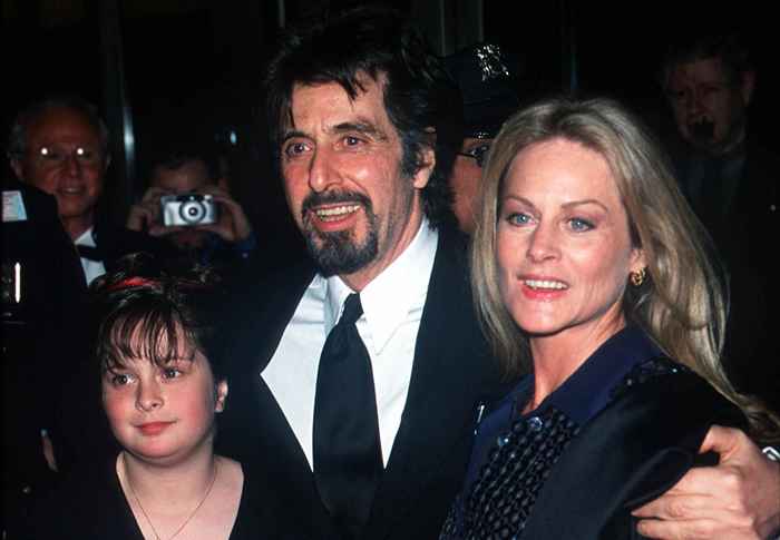 La galardonada cineasta de Al Pacino, su hija Julie, tiene 31 años. Verla ahora.