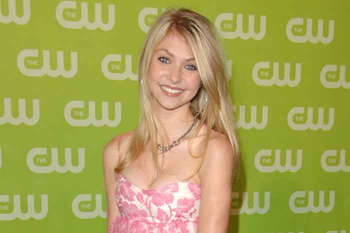 La estrella infantil Taylor Momsen sale de Hollywood hace 10 años. Verla ahora.