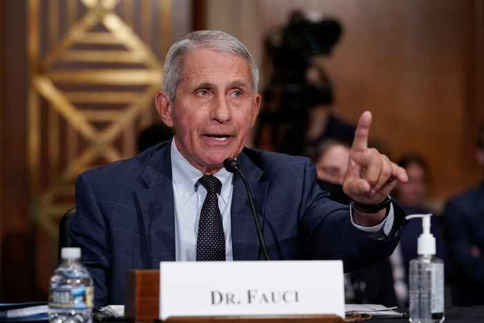 Dr. Fauci avverte di non farlo se hai Pfizer