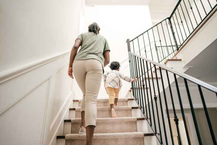 Si vous ne pouvez pas monter les escaliers aussi rapidement, consultez un médecin