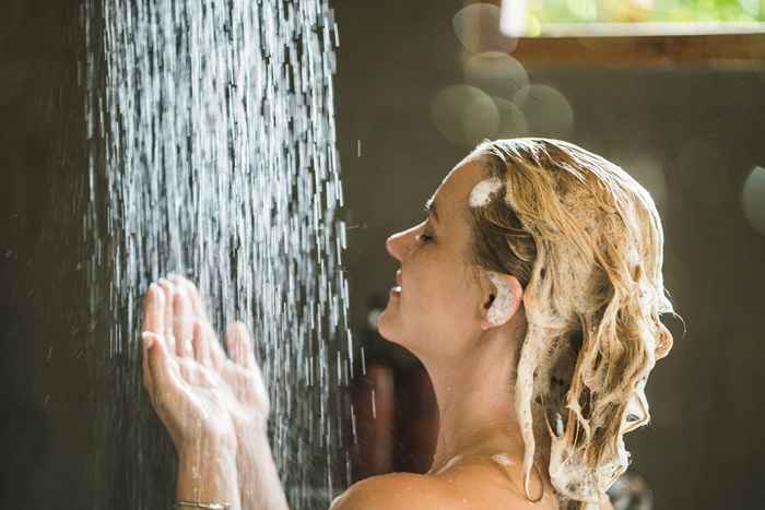 Si vous faites cela sous la douche, arrêtez-vous immédiatement, le docteur dit