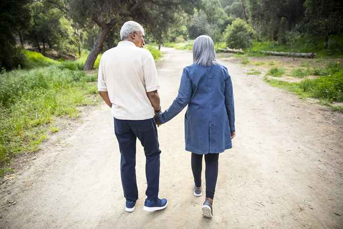 Si nota esto mientras camina, podría ser la primera señal de un derrame cerebral