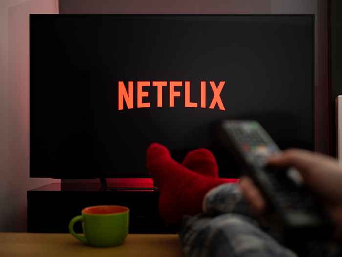 Hvis du deler en Netflix -konto, har tjenesten en ny advarsel for deg