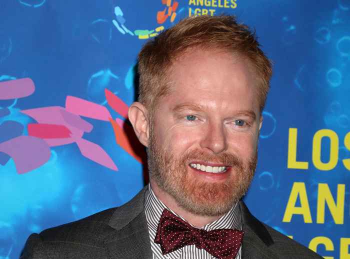 Jesse Tyler Ferguson avertit tout le monde de le faire après son diagnostic de cancer de la peau