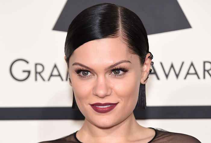 Jessie J se defende após relatos falsos sobre sua doença rara