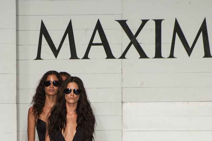 La nouvelle femme la plus sexy de Maxim pour 2021 vient de faire l'histoire